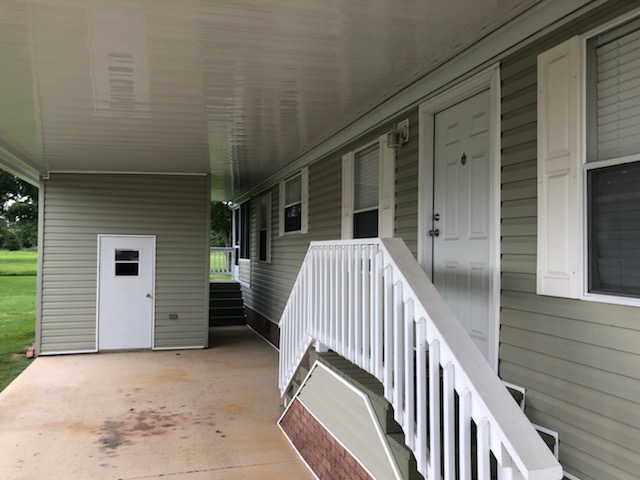 IMG 0323.jpg lot 108